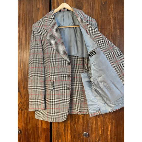 Red and Houndstooth Plaid Wool Suit Set - Picture 5 of 15